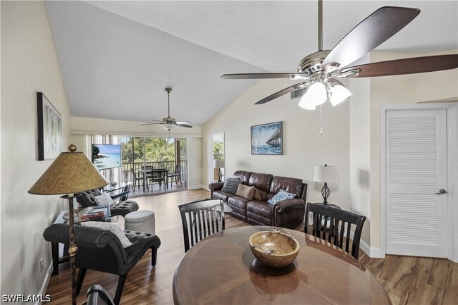 Foto del edificio - 2050 W Crown Pointe Blvd