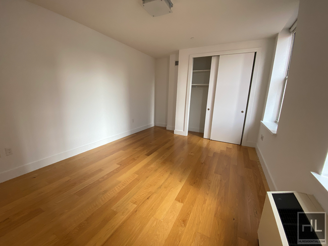 Building Photo - 3/4 BED UNIT IN TRIBECA