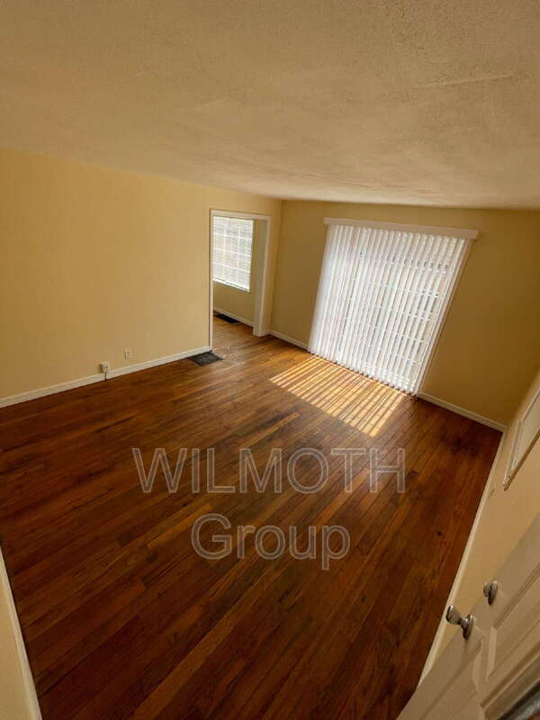 Foto del edificio - 53 Jenny Ln