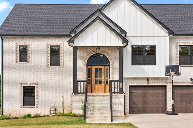 Building Photo - 742 Buffalo Frd Dr