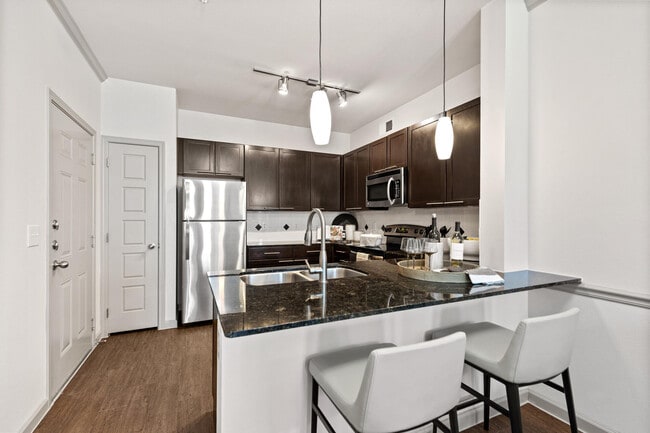Apartamentos Creekside Townhomes — foto de la comunidad - Creekside Townhomes