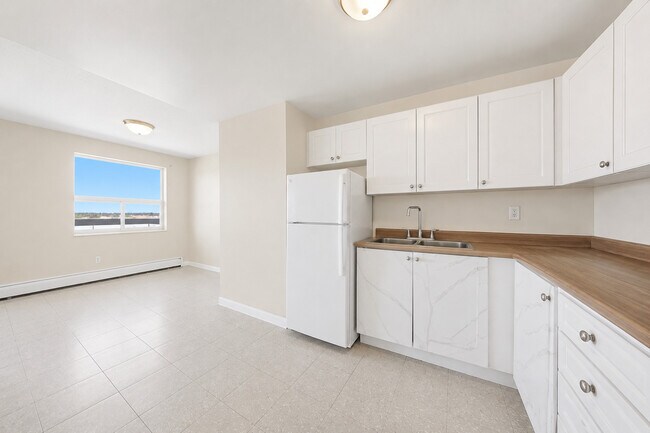 Photo du bâtiment - Skyview Place Apartments