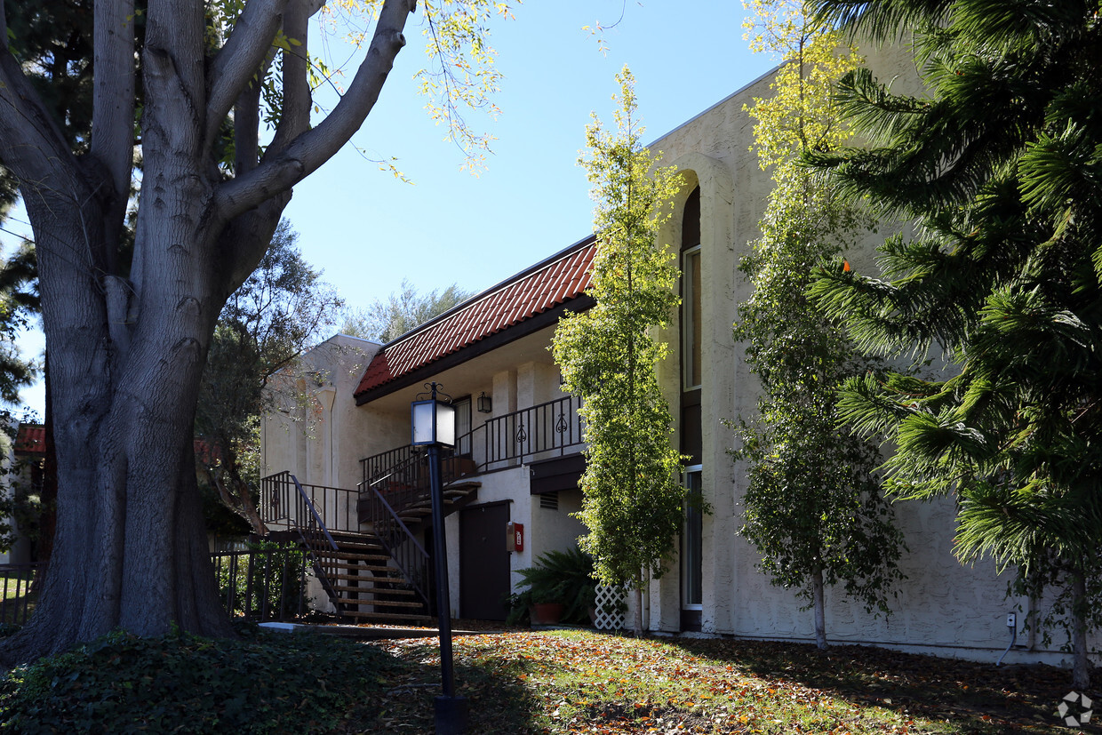 Primary Photo - Casa Del Cerro