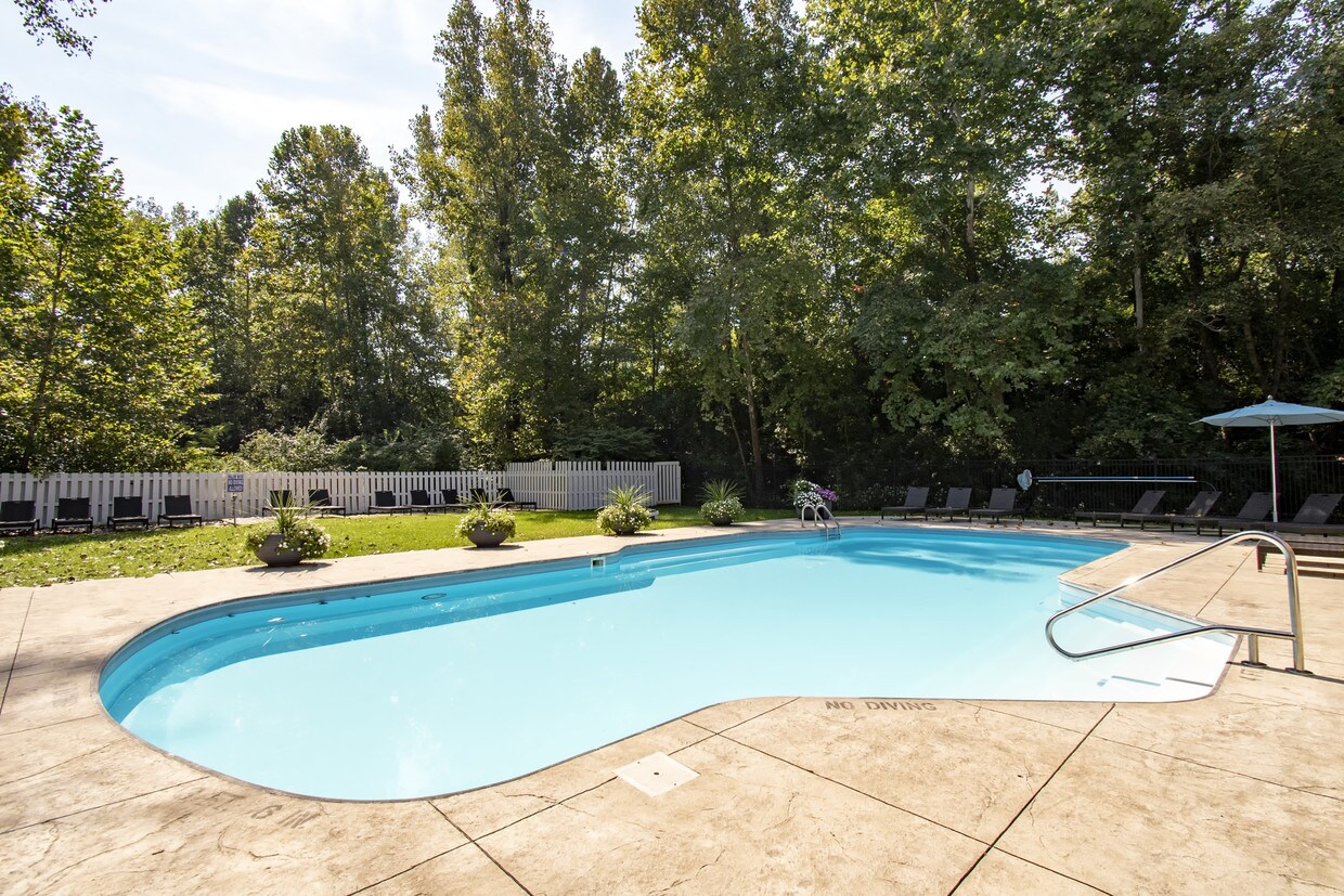 Arlington Pointe Apartments Apartments 2555 Shore Line Ln Columbus