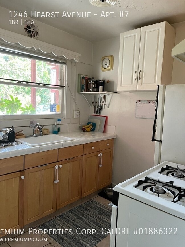 Foto del edificio - 1246 Hearst Ave