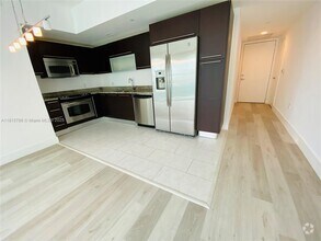 Building Photo - 950 Brickell Bay Dr