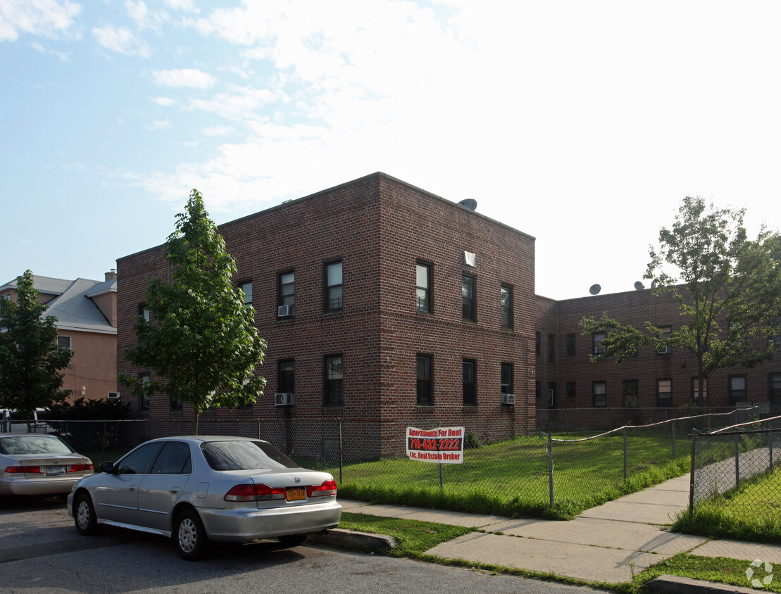 Building Photo - 106-15 217th St