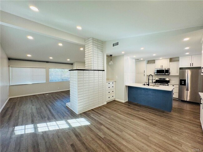 Building Photo - 7320 McLaren Ave