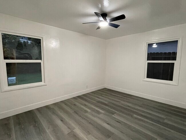 Foto del edificio - 2513 Michelle Dr