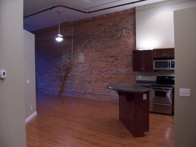 Foto del edificio - 120 N 3rd St