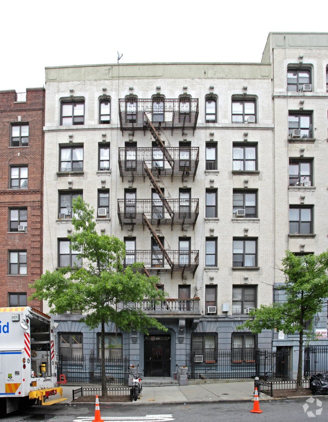 Building Photo - 203-209 Underhill Ave