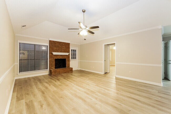 Foto del edificio - 7152 Olive Ridge Dr