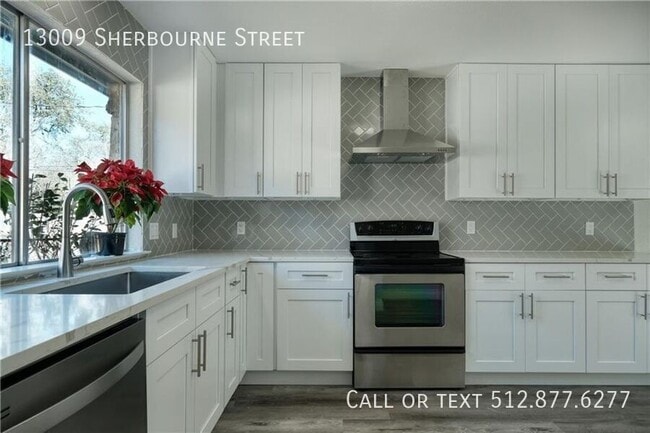 Building Photo - 13009 Sherbourne St