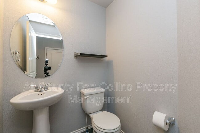 Building Photo - 538 Winnipeg Ct