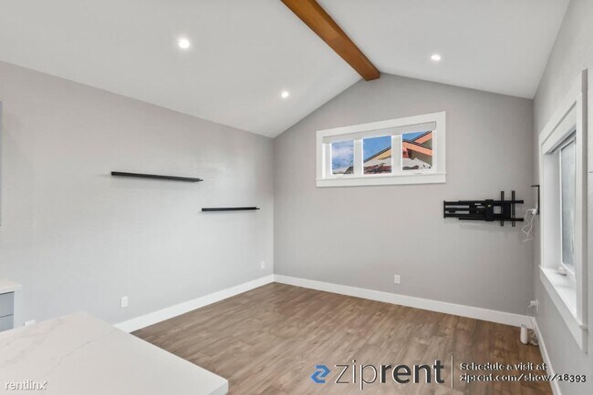 Foto del edificio - 1 br, 1 bath House - 437 Menker Avenue, Sa...