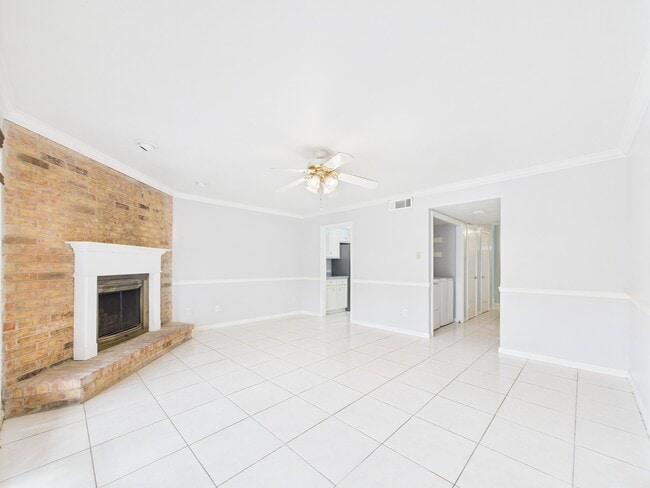 Foto del edificio - 9409 Fondren Rd