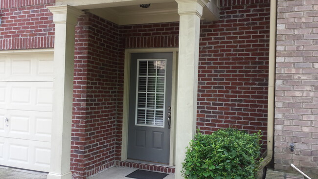 Building Photo - 1643 Southgate Mill Dr NW