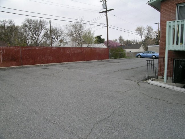 Building Photo - 2540 S 700 E