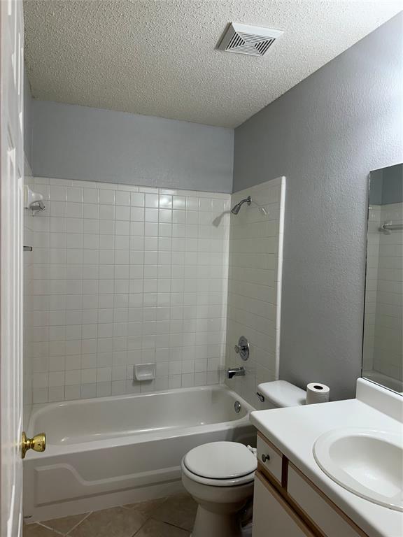 Foto del edificio - 9700 Copper Creek Dr