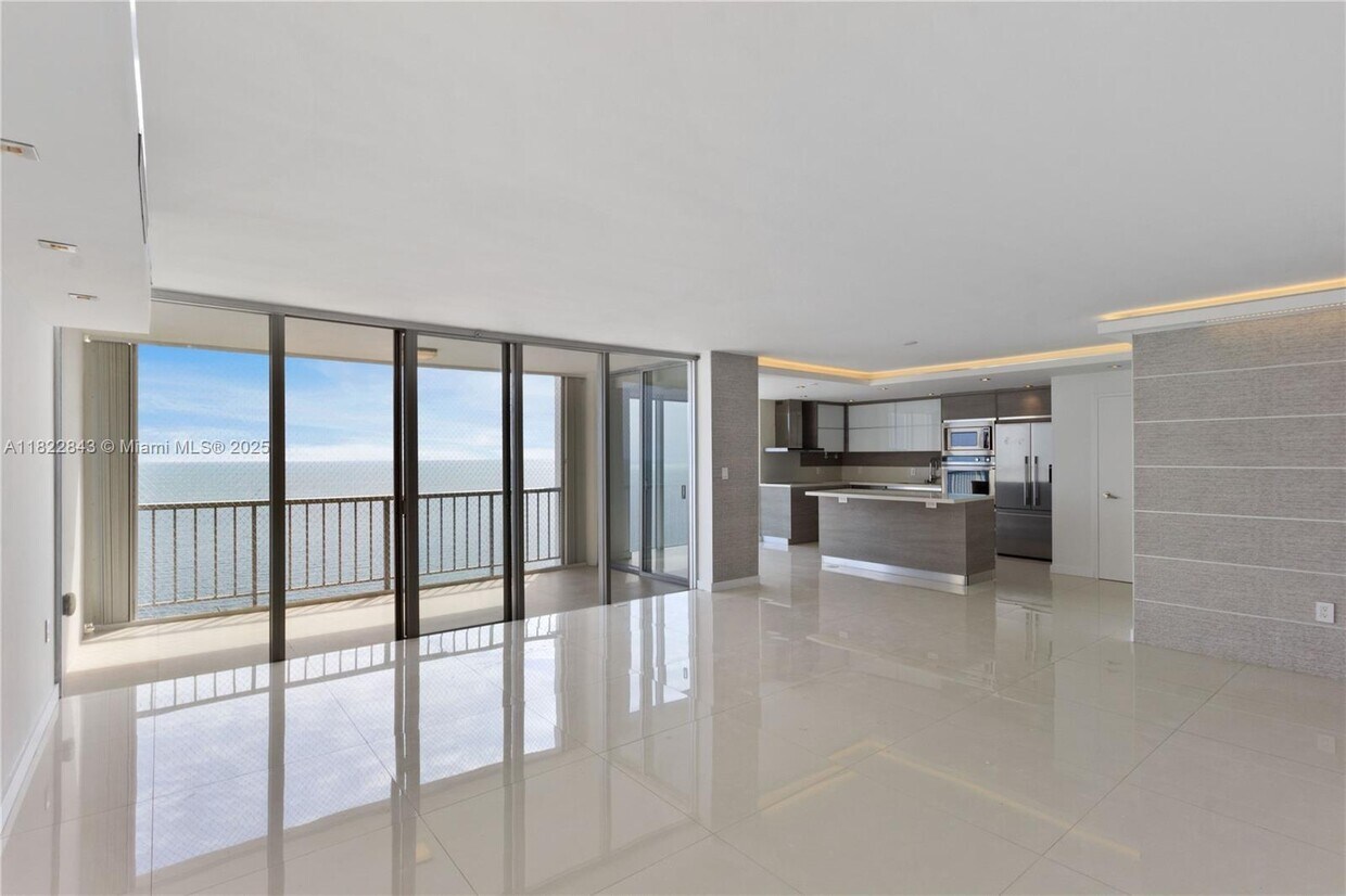 Foto principal - 881 Ocean Dr