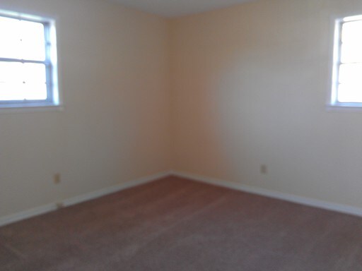 Building Photo - 203 Cambridge Dr