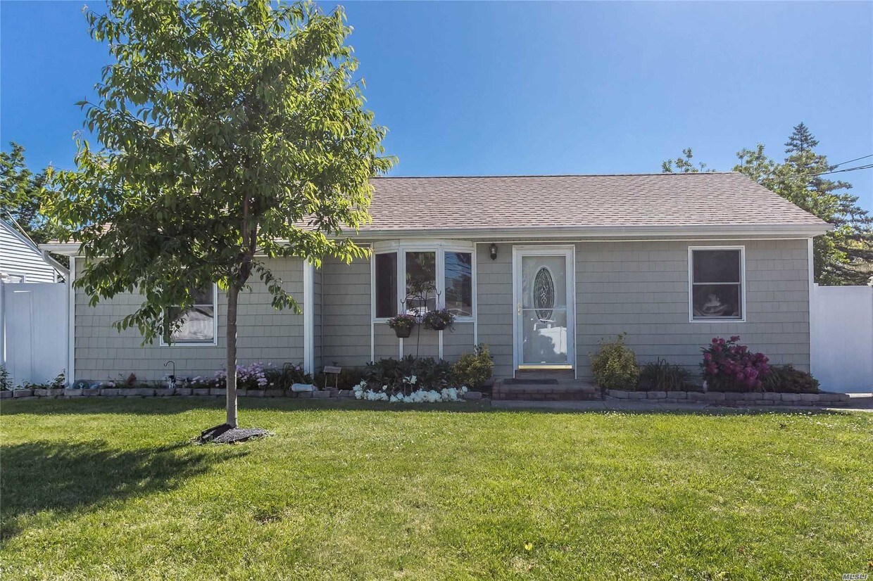 Foto principal - 1361 Manatuck Blvd