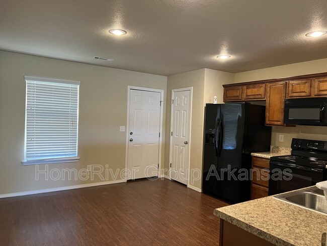 Building Photo - 279 Honor Ct