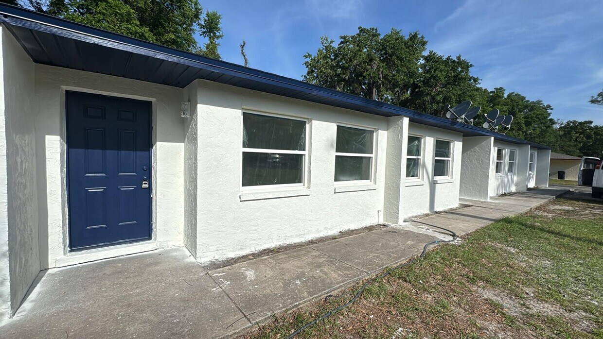 Foto principal - 836 SW 64th Terrace