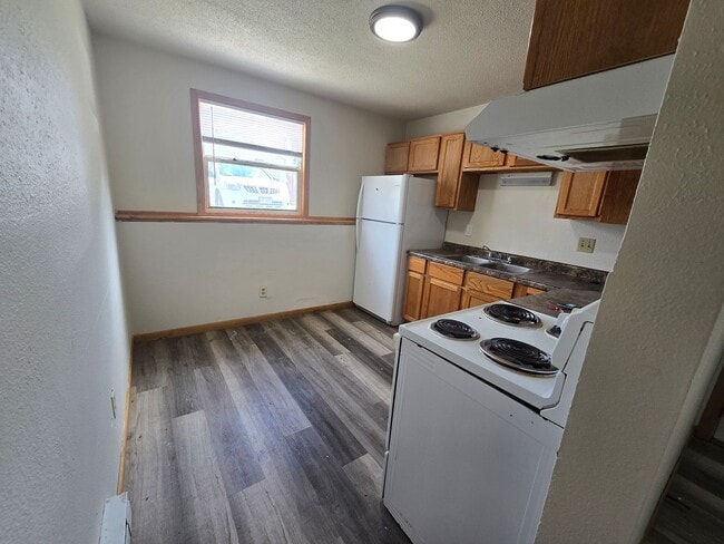 Building Photo - 2098 Imperial Ln