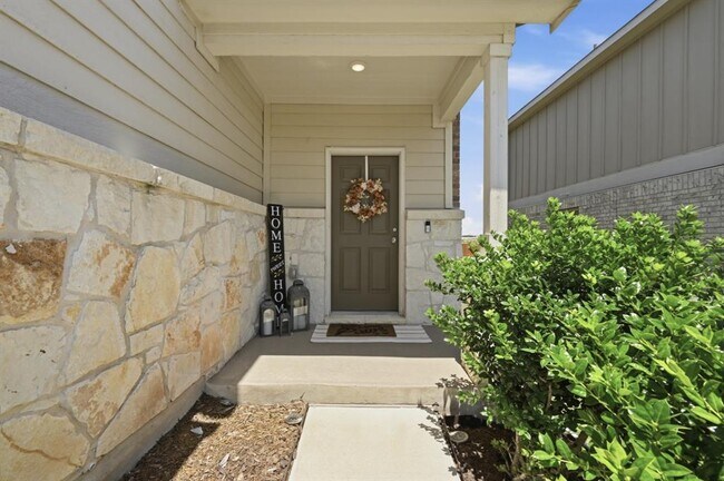 Building Photo - 632 Pepperbark Loop