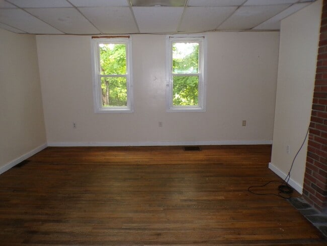 Foto del edificio - 74 N Main Ave