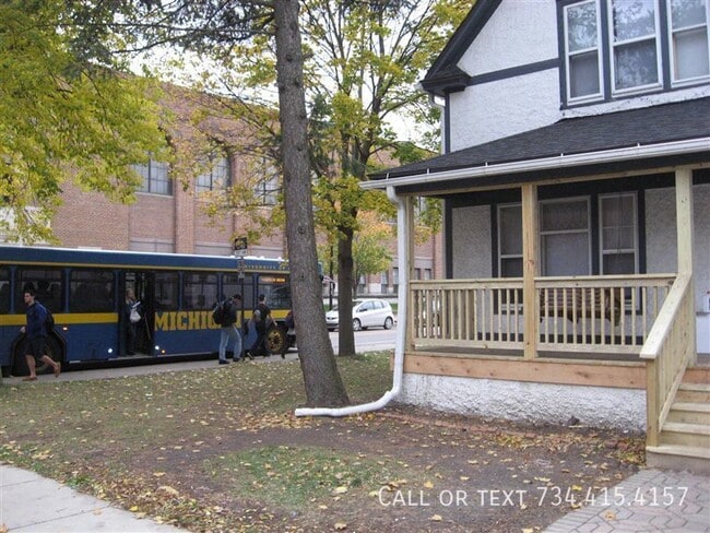 Building Photo - 936 Mary St