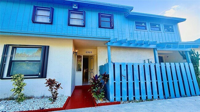 Foto del edificio - 6969 SW 36th Dr