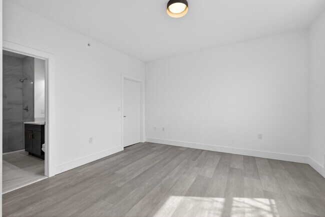 Foto del edificio - 43-45-45 W 32nd St