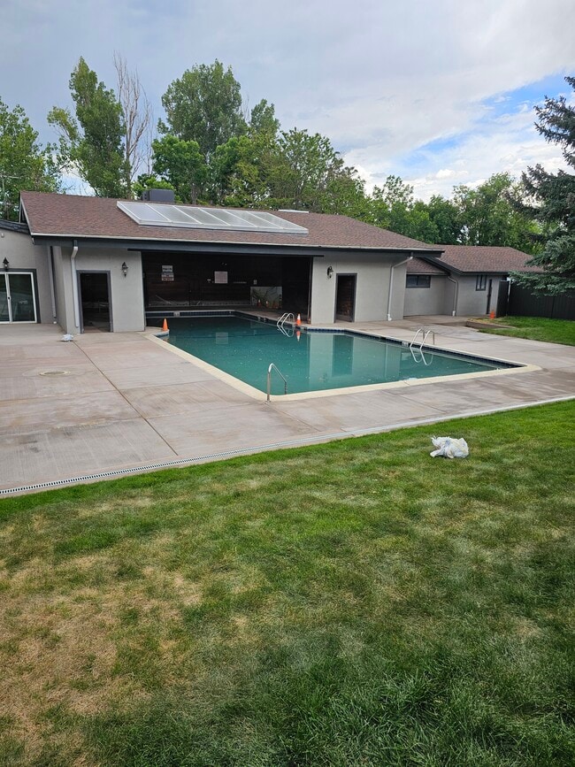 Photo - 451 Golden Cir Townhome