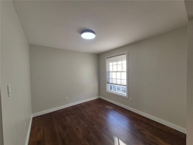 Building Photo - 2264 Capehart Cir NE