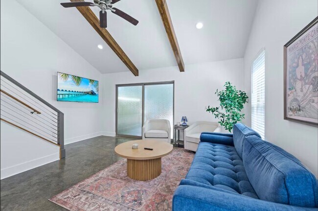 Foto del edificio - FOR RENT in LAFAYETTE!