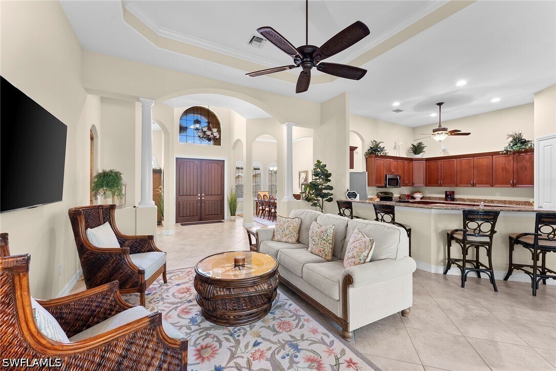 Building Photo - 8838 Lely Island Cir