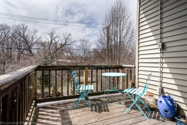 Rear balcony - 4716 N Virginia Ave