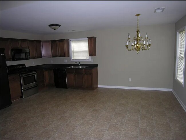 Foto del edificio - 107 Lake Forest Dr