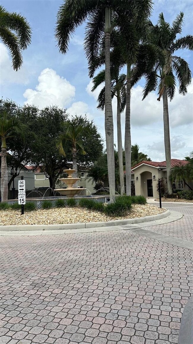 Building Photo - 10269 SW 138th Ct