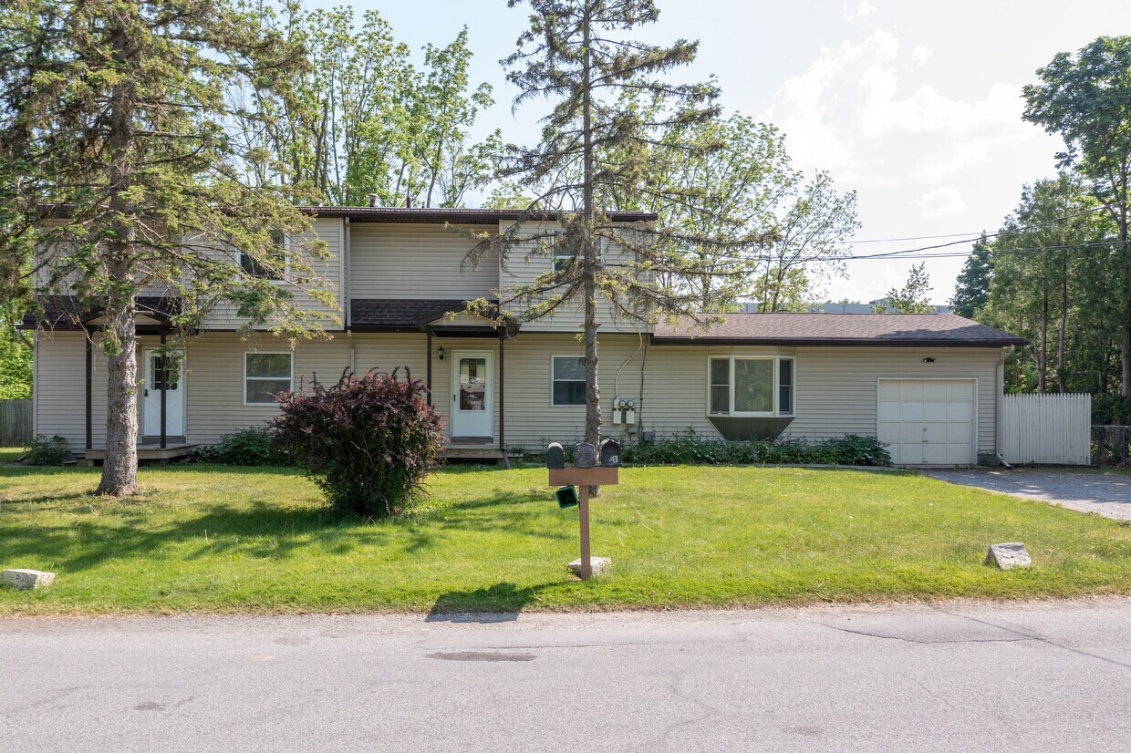Primary Photo - 2 Rorbach Ln
