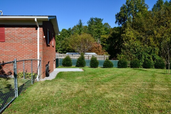 Building Photo - 113 Harrell Rd