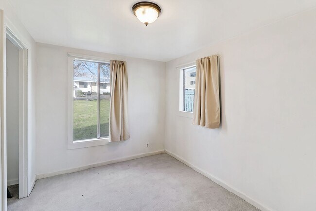 Foto del edificio - 2 Bed 1 Bath - Harbor Views - Pet Friendly - NAS Whidbey