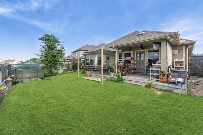 Foto del edificio - 2185 Woodland Pine Dr