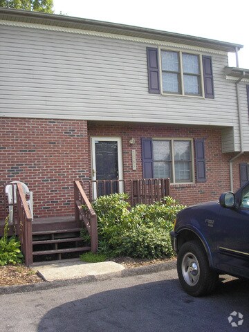 Building Photo - 2263 Forest Acres Dr