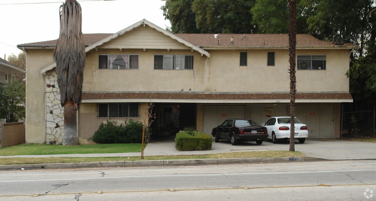 Foto principal - 881 Raymond Ave