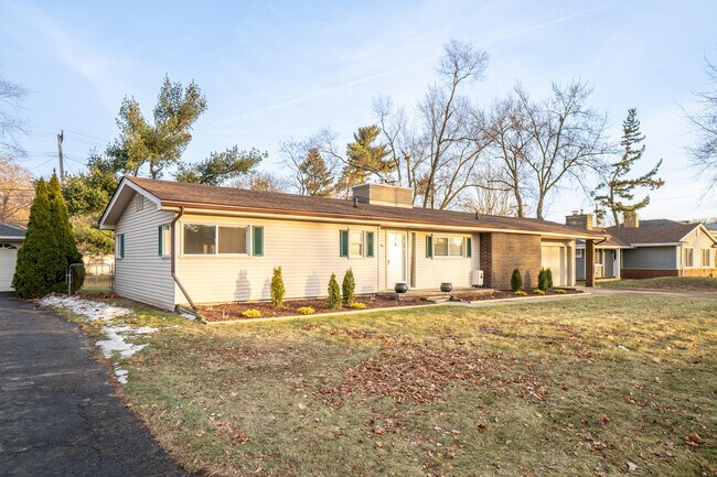 Foto del edificio - 18248 Farmington Rd