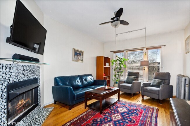 Foto del edificio - 7023 N Paulina St