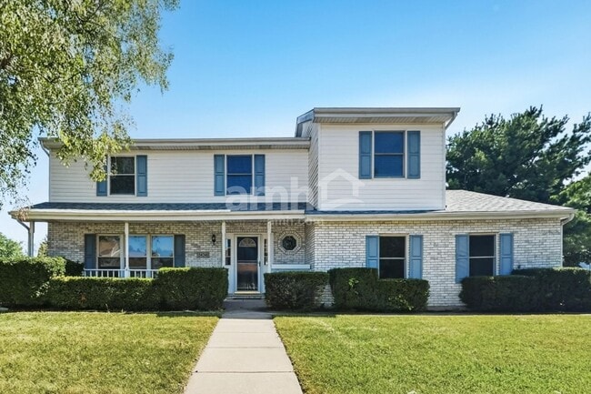 Building Photo - 24241 S Cree Dr